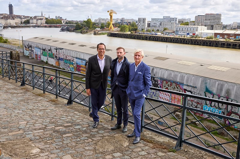 Jean-Rémy Villageois, président du directoire de Nantes Saint-Nazaire Port, et François et Michel Giboire, respectivement, directeur général et président du groupe Giboire
