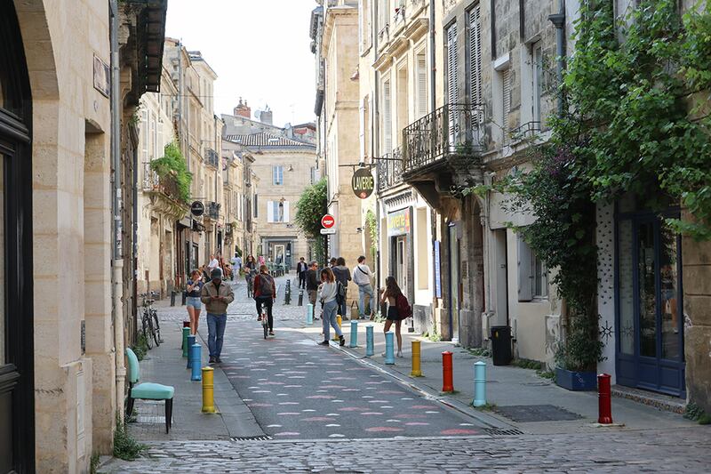 La rue Camille-Sauvegeau à Bordeaux (Gironde)