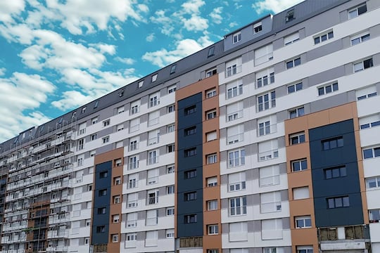 Comment Stonal accompagne les bailleurs sociaux dans la rénovation de leur patrimoine et son apaptation au veillissement de la population et aux risques climatiques