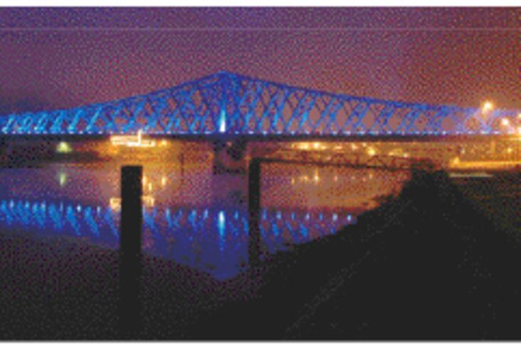 Viaduct Rouen ARRÊT SUR IMAGE Rouen : mise en lumière du viaduc d’Eauplet