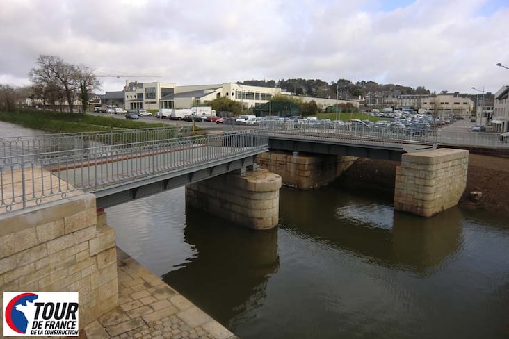 Ambroise Louis Garneray, Vue De Bordeaux, Le Pont De Pierre Ambroise Louis Garneray, Vue De Bordeaux, Le Pont De Pierre